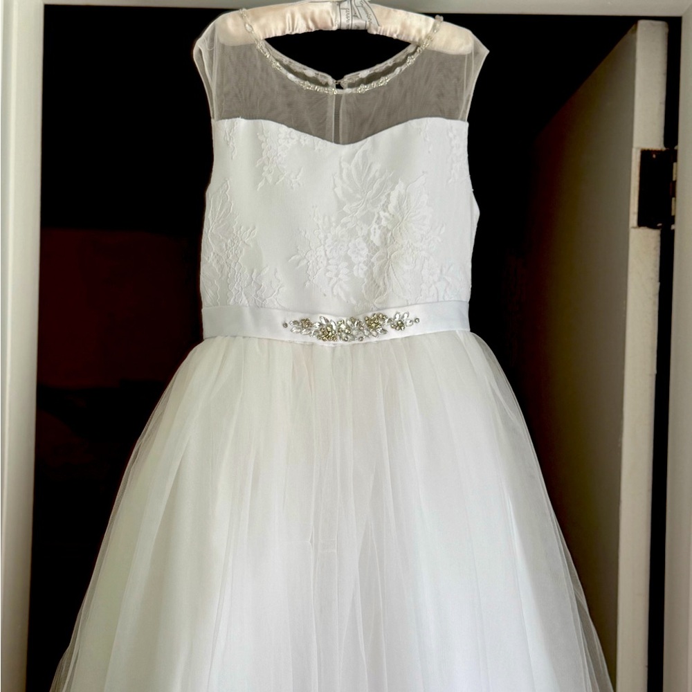BEAUTIFUL GIRLS’ FIRST COMMUNION/FLOWER GIRL DRESS!